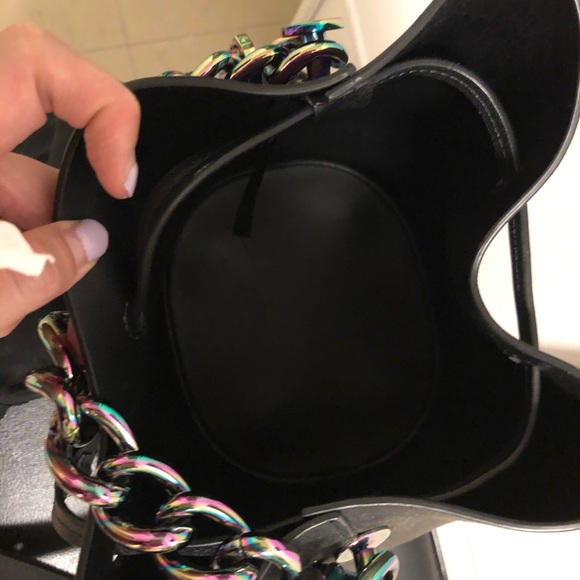 KENDAL + KYLIE ladie mini bucket bag - Picture 4 of 4